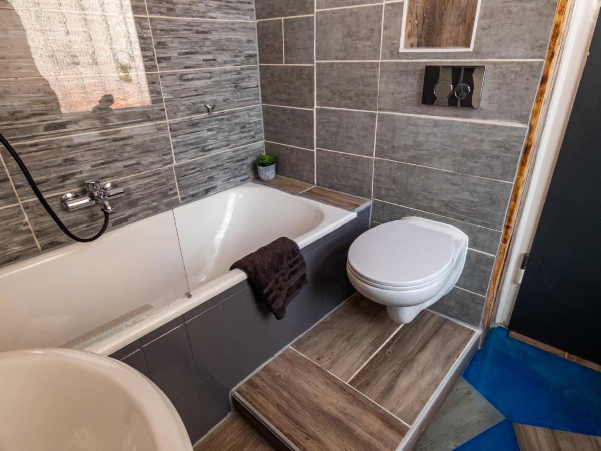 #213 Lux-Room - Zentrum Neuss - Naehe Duesseldorf Messe Mit Netflix & Prime Buitenkant foto